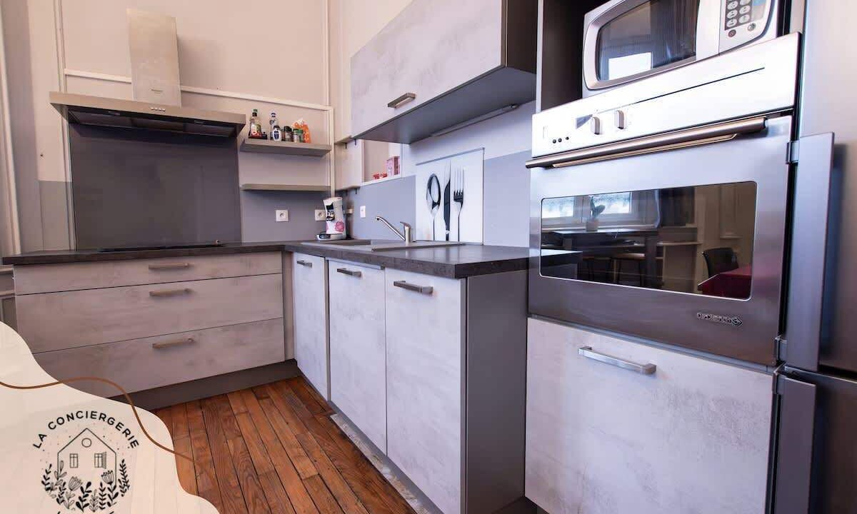 Photo of Others in Lens