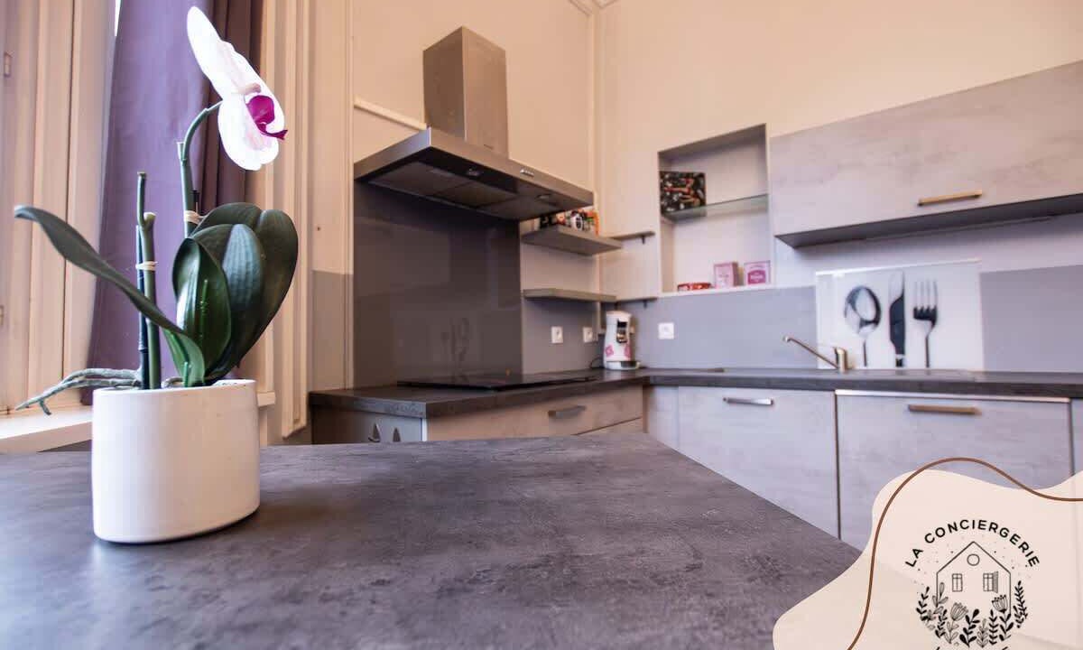 Photo of Others in Lens