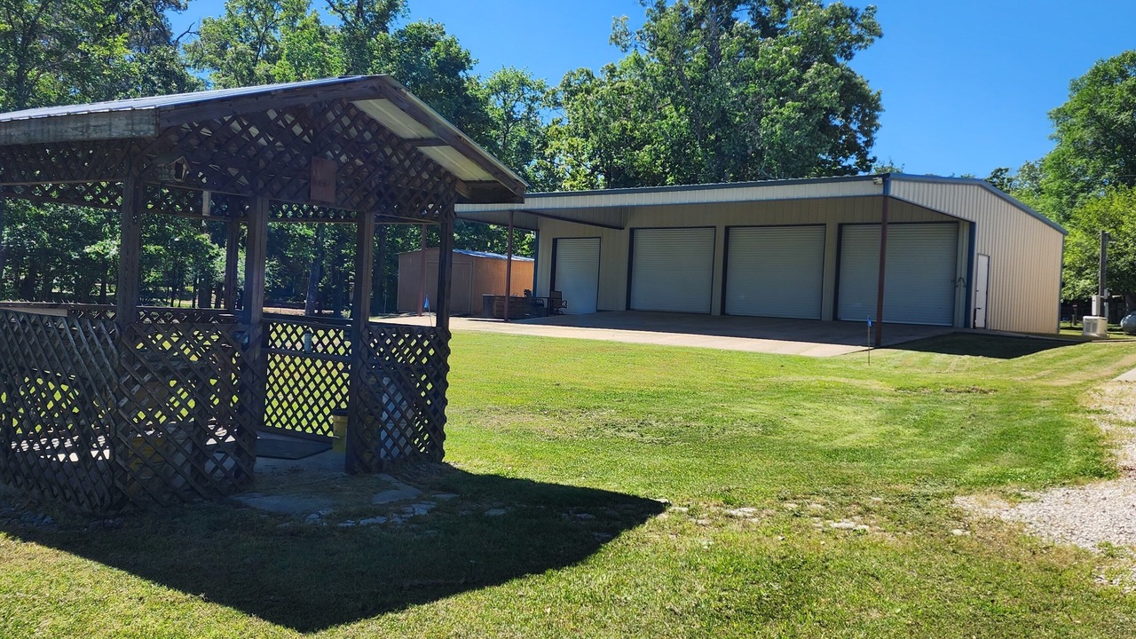 Photo of Outdoor in Zavalla