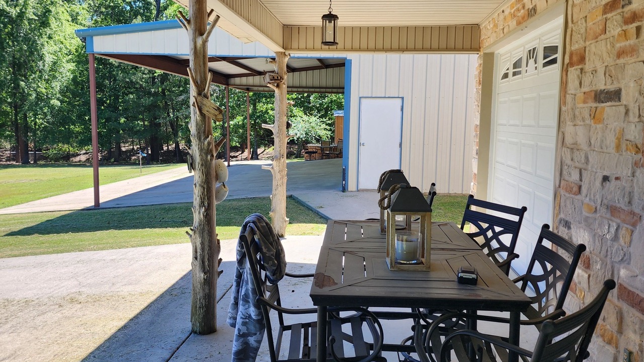 Photo of Outdoor in Zavalla
