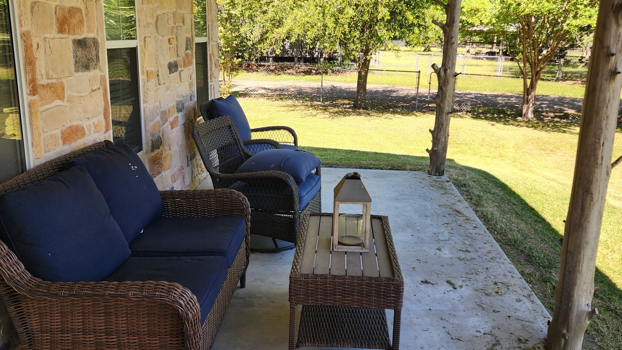 Photo of Patio Balcony in Zavalla
