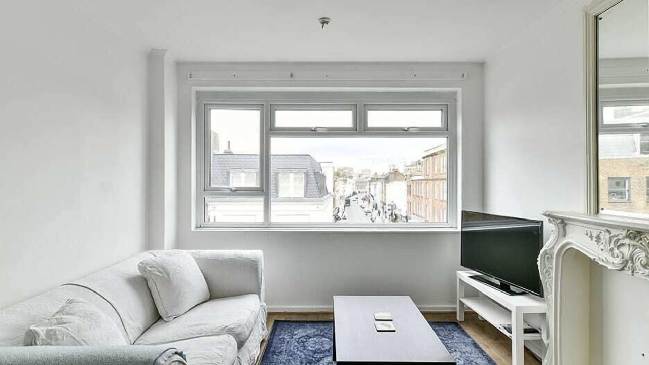 Photo of Livingroom in Brompton & Hans Town