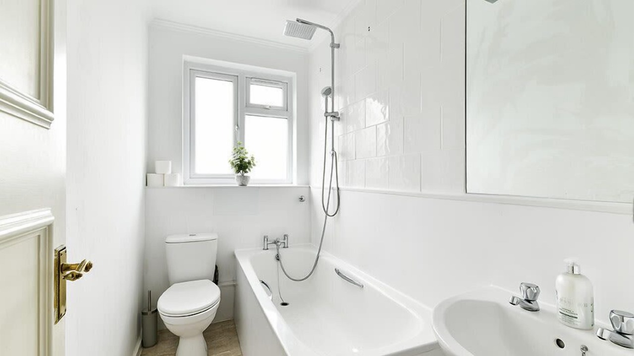 Photo of Bathroom in Brompton & Hans Town