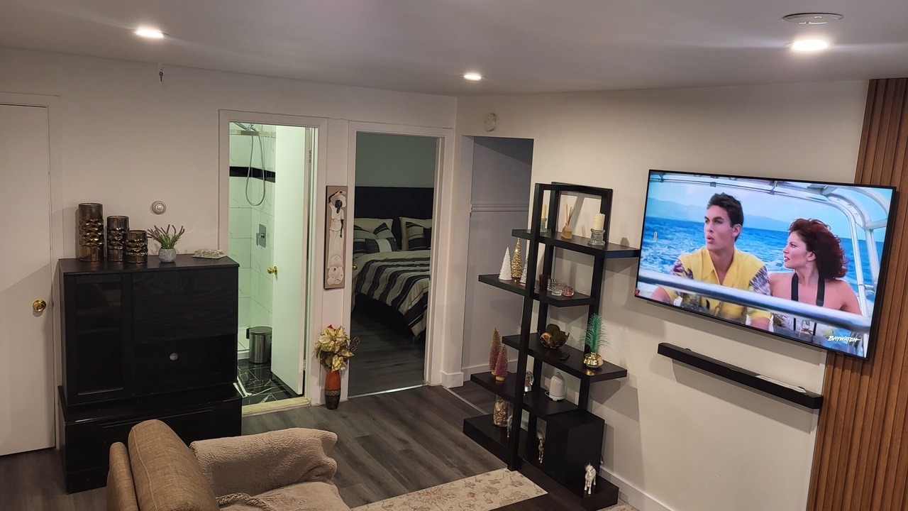 Photo of Livingroom in Longueuil