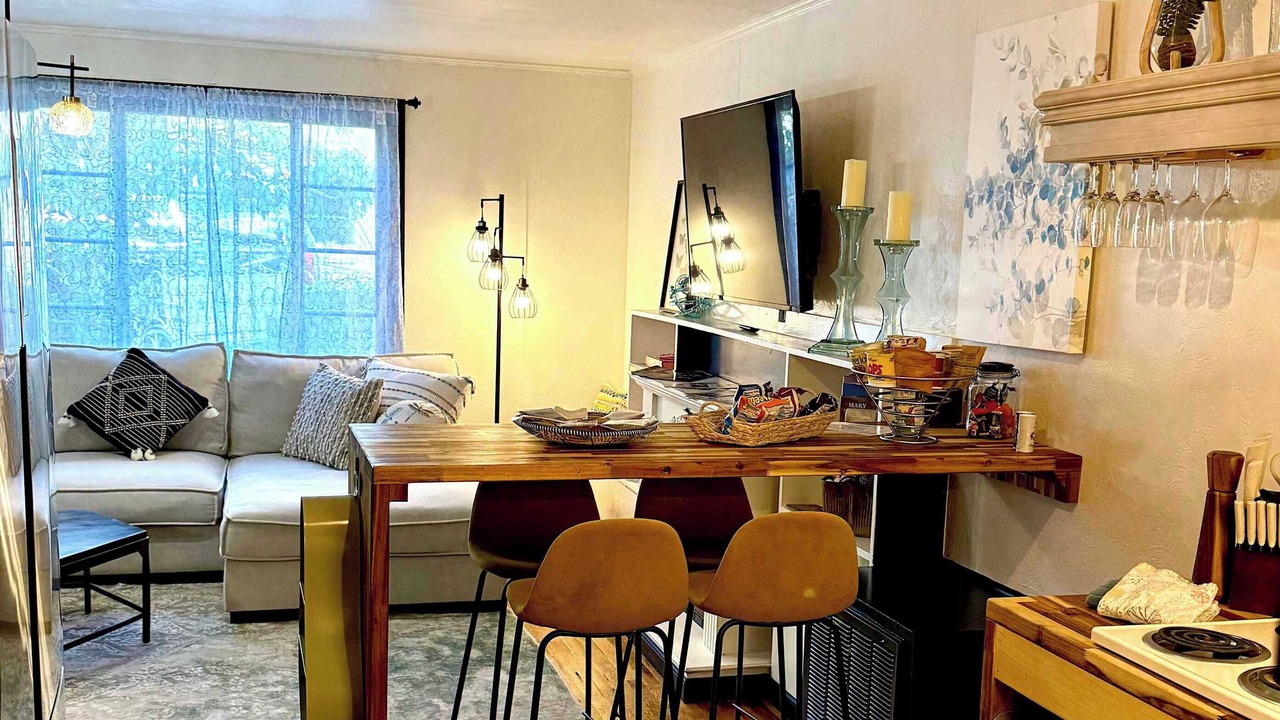 Photo of Livingroom in Eureka Springs Historic District