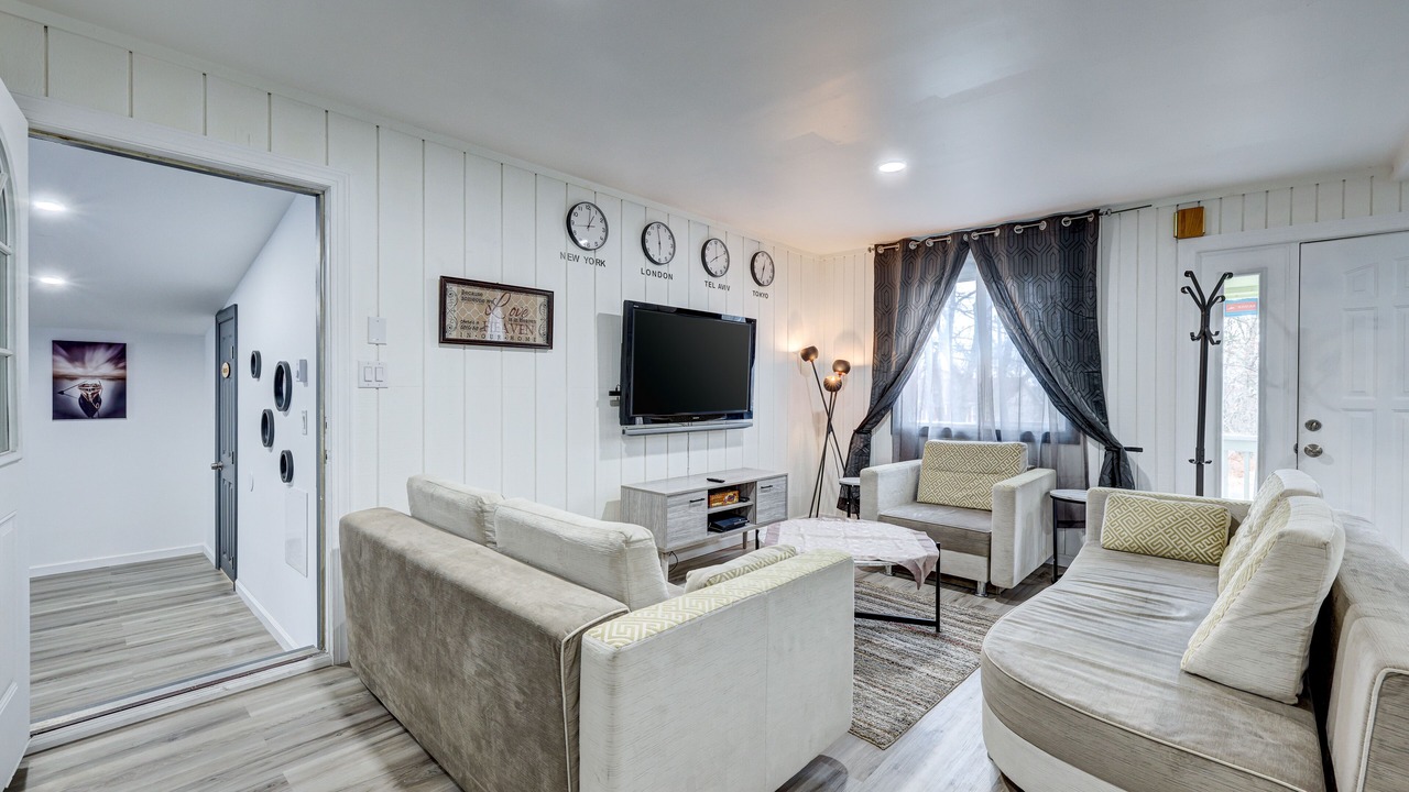 Photo of Livingroom in Bushkill