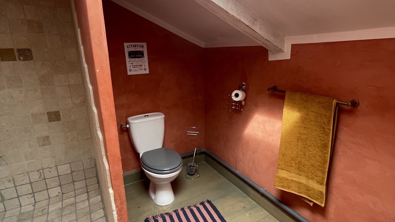 Photo of Bathroom in Caderousse