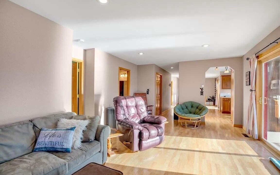 Photo of Livingroom in Wolf Creek