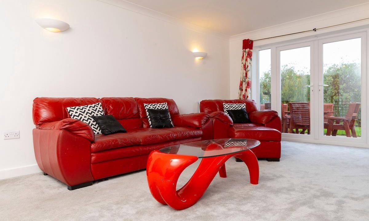 Photo of Livingroom in Sheerness