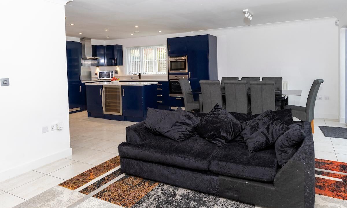 Photo of Livingroom in Sheerness