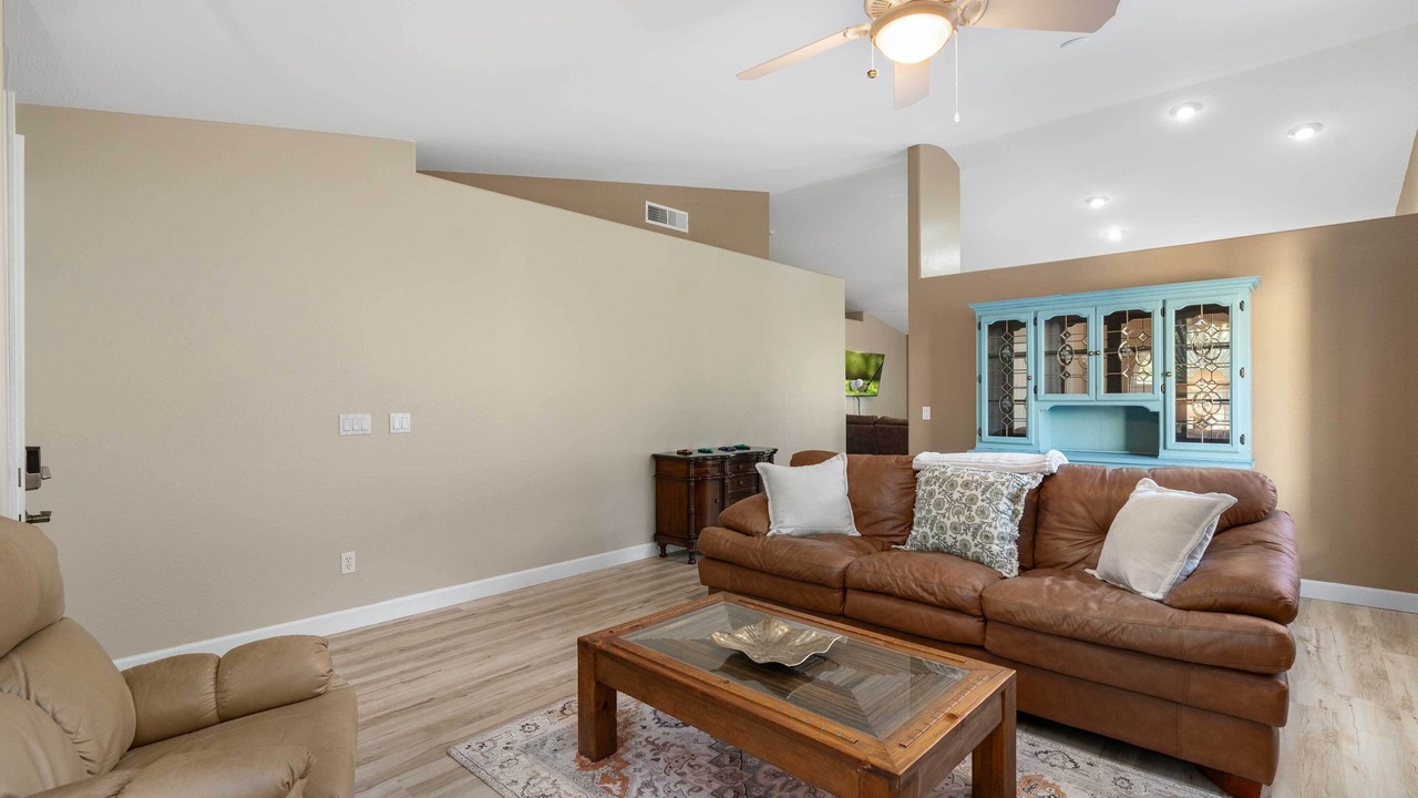 Photo of Livingroom in Castlegate