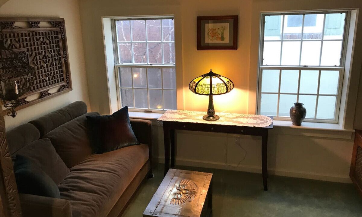 Photo of Livingroom in Washington Square West