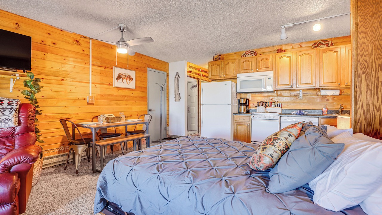 Photo of Bedroom in Granby