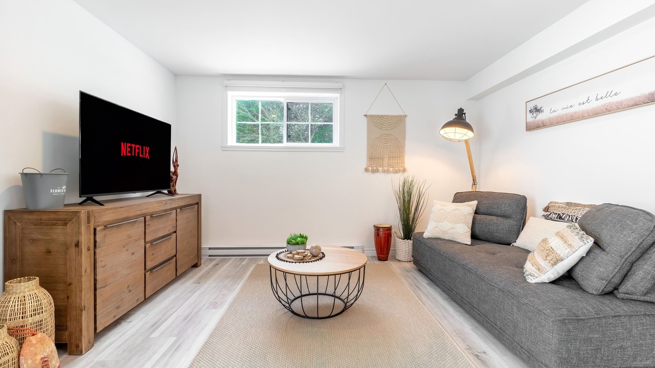 Photo of Livingroom in Chertsey