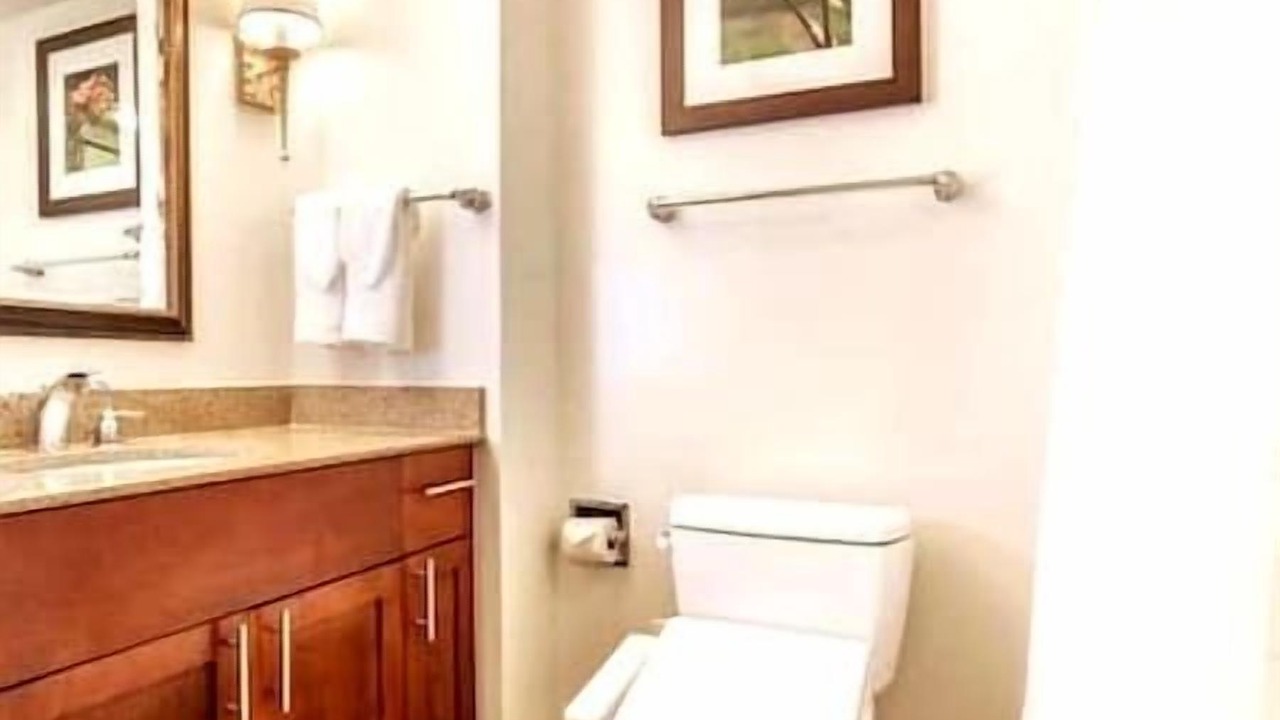 Photo of Bathroom in Waikiki