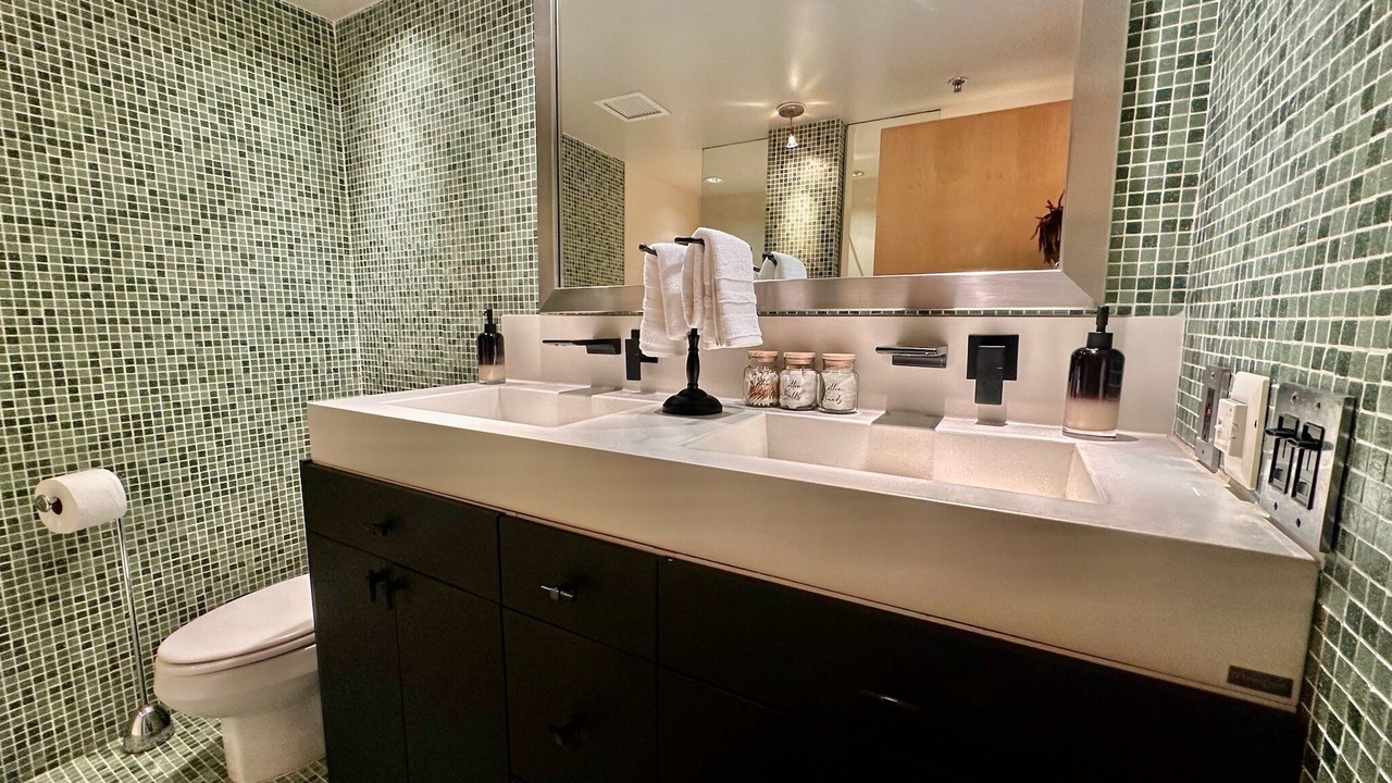 Photo of Bathroom in Belltown