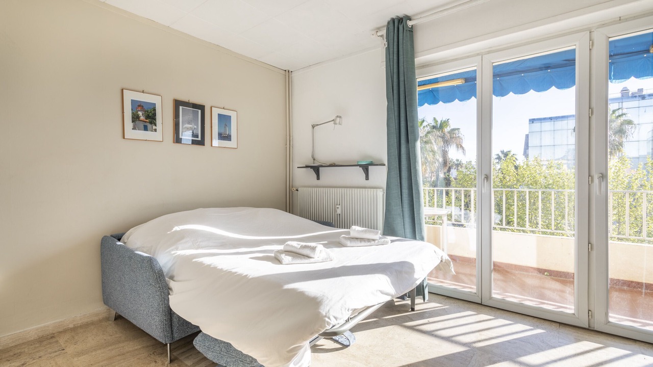 Photo of Bedroom in Hyeres City Centre