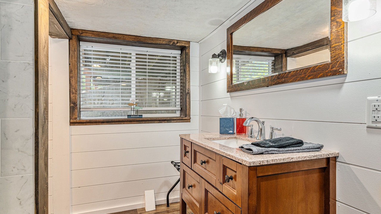 Photo of Bathroom in White Cloud