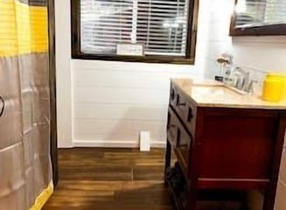 Photo of Bathroom in White Cloud