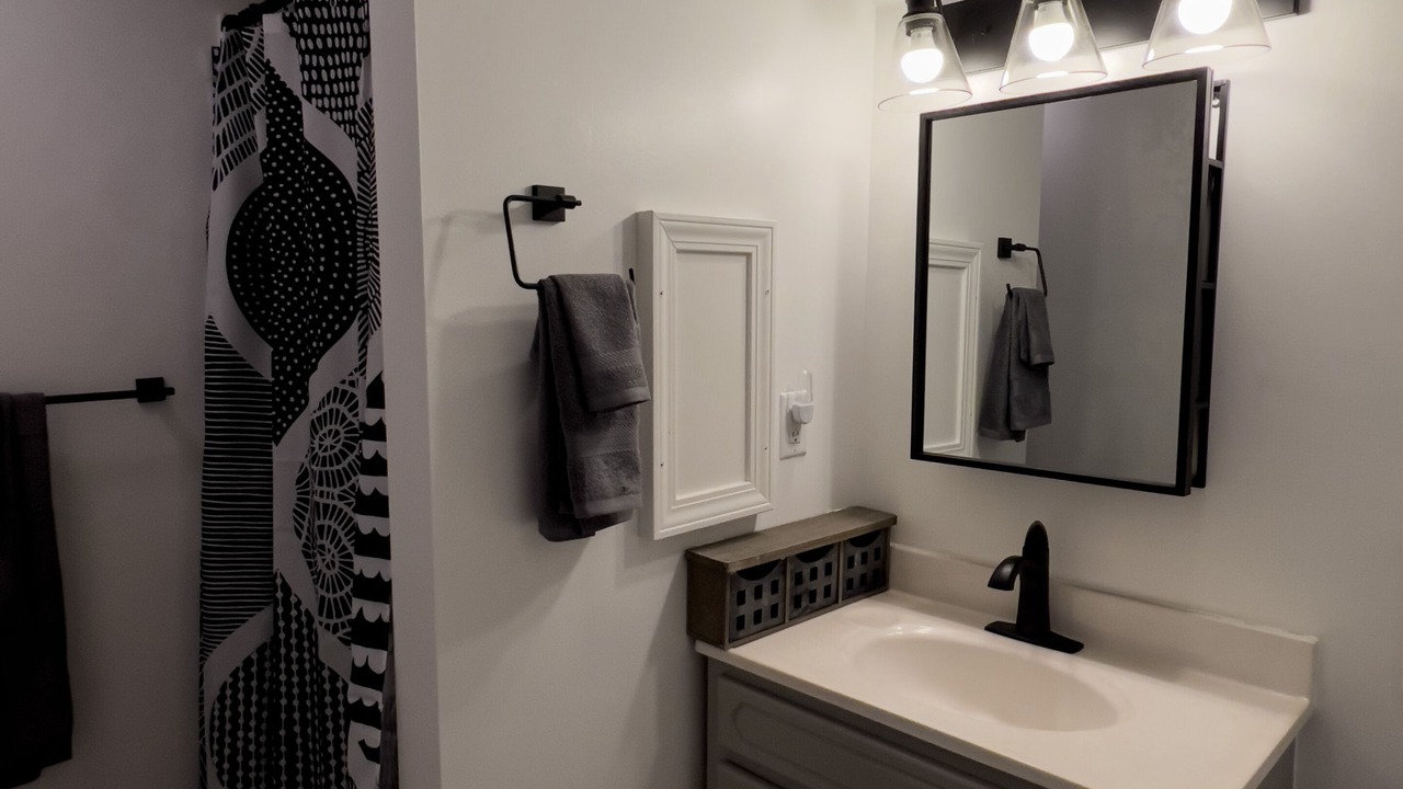 Photo of Bathroom in White Cloud