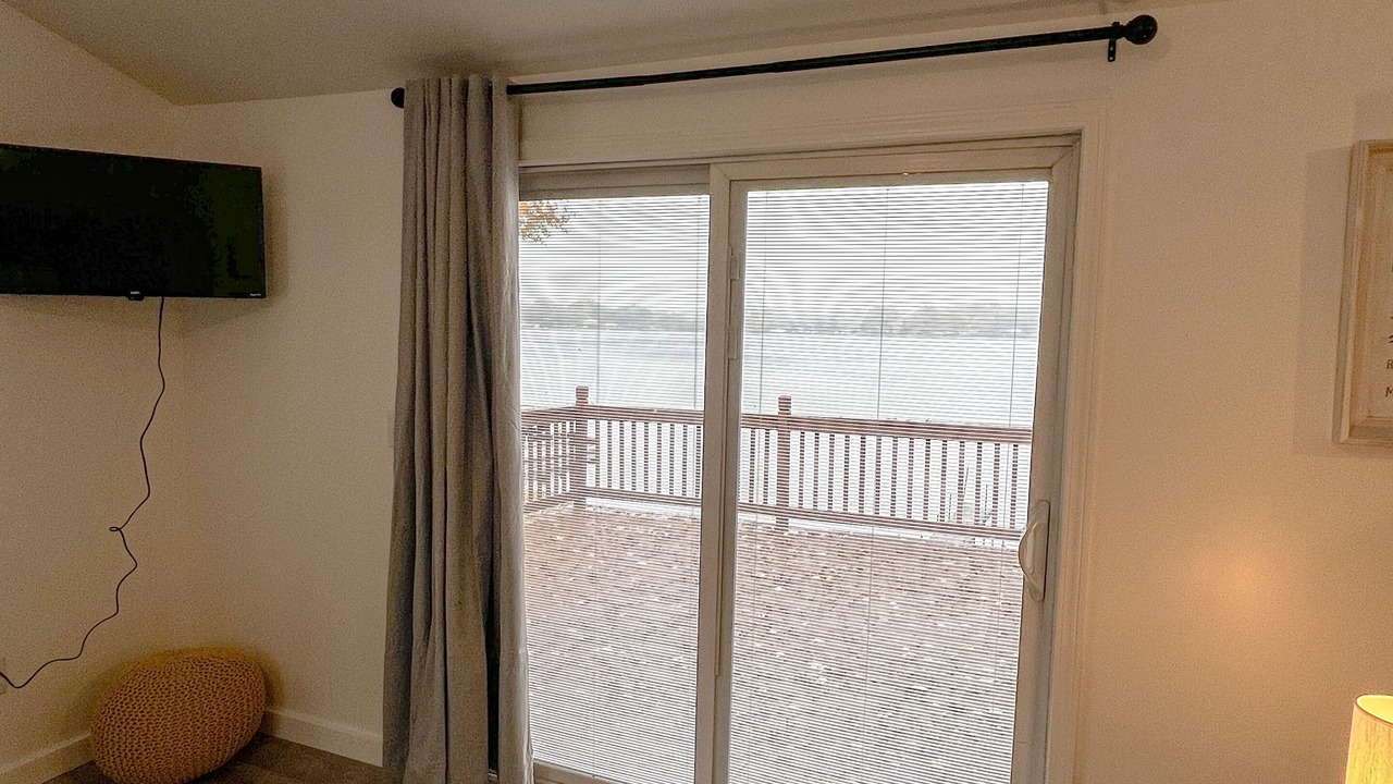 Photo of Outdoor in White Cloud