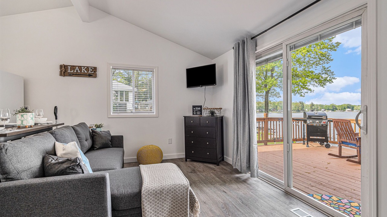Photo of Bedroom in White Cloud