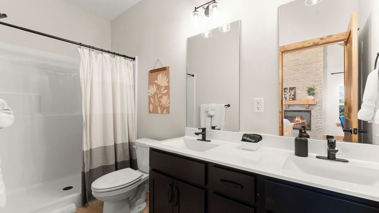 Photo of Bathroom in Table Rock