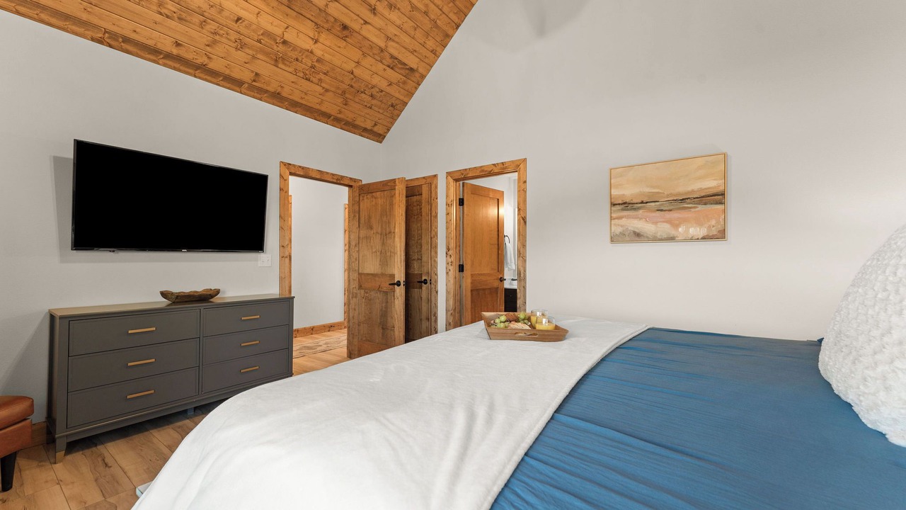 Photo of Bedroom in Table Rock