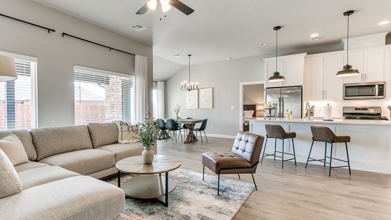 Photo of Livingroom in Broken Arrow