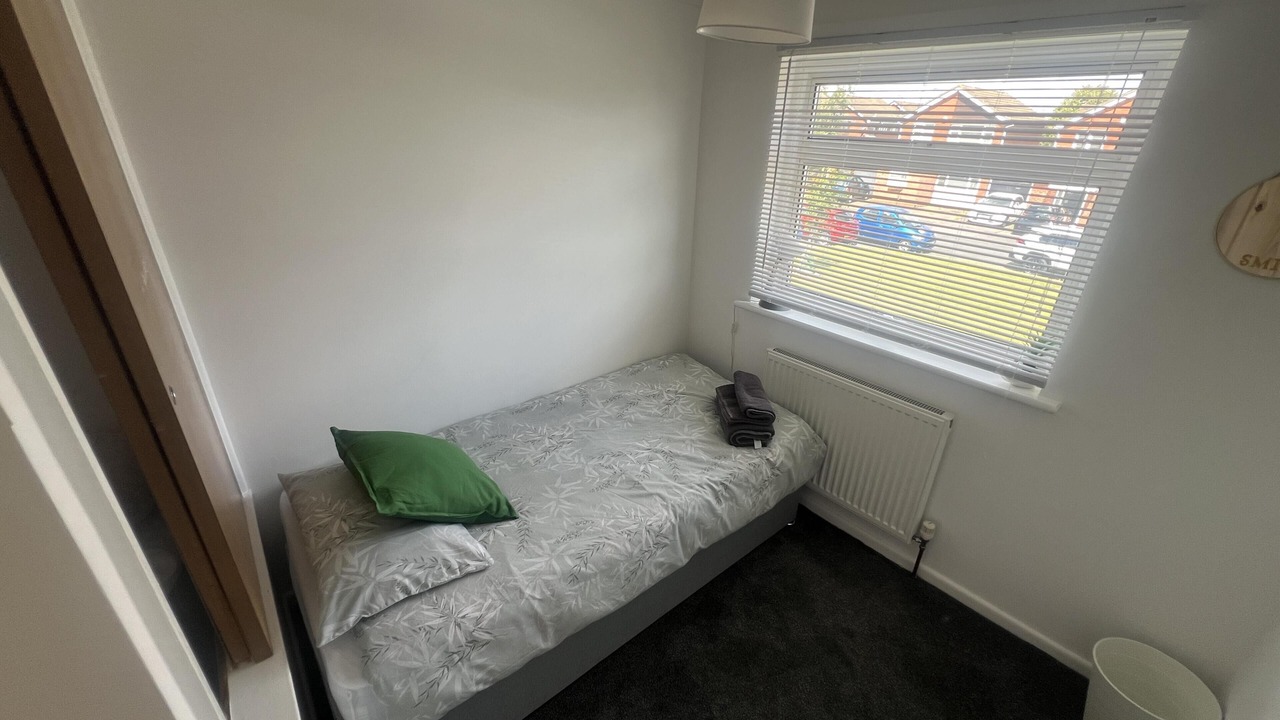 Photo of Others in Grasby