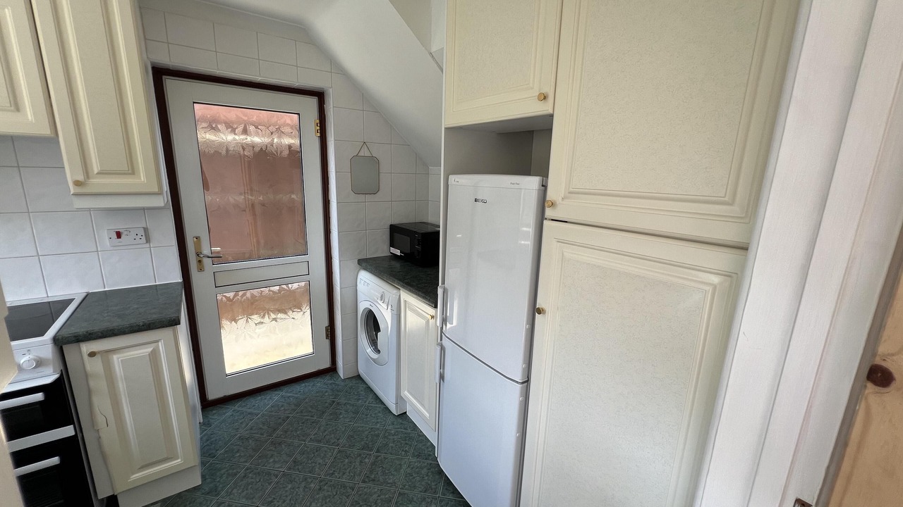 Photo of Others in Grasby