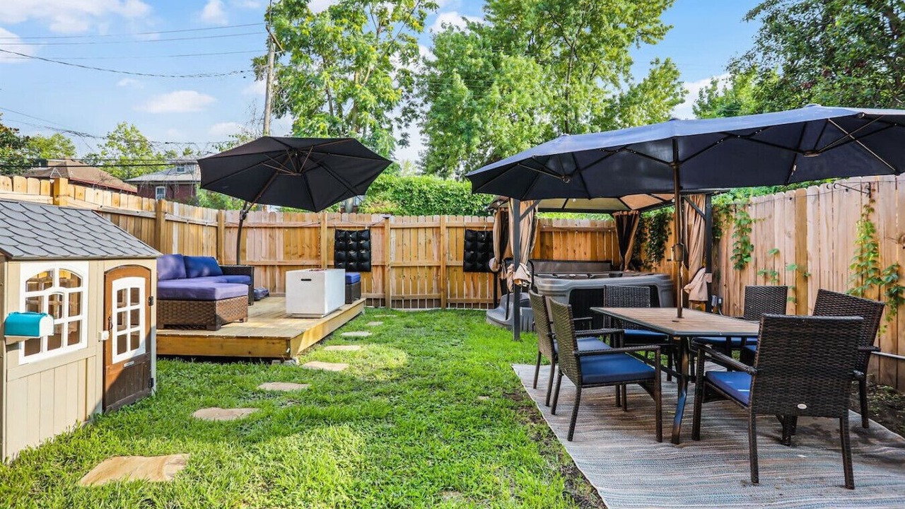 Photo of Outdoor in Shaw
