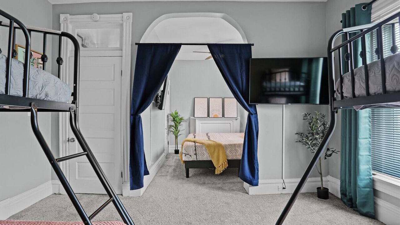 Photo of Bedroom in Shaw