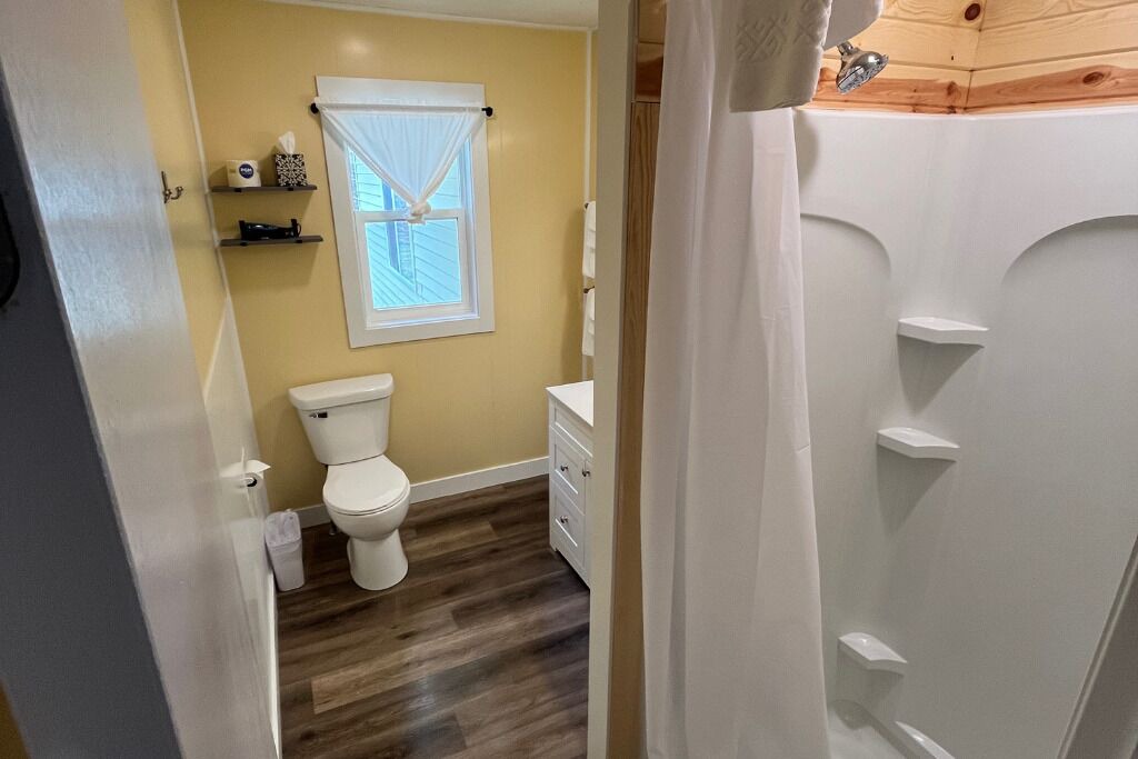 Photo of Bathroom in Honor