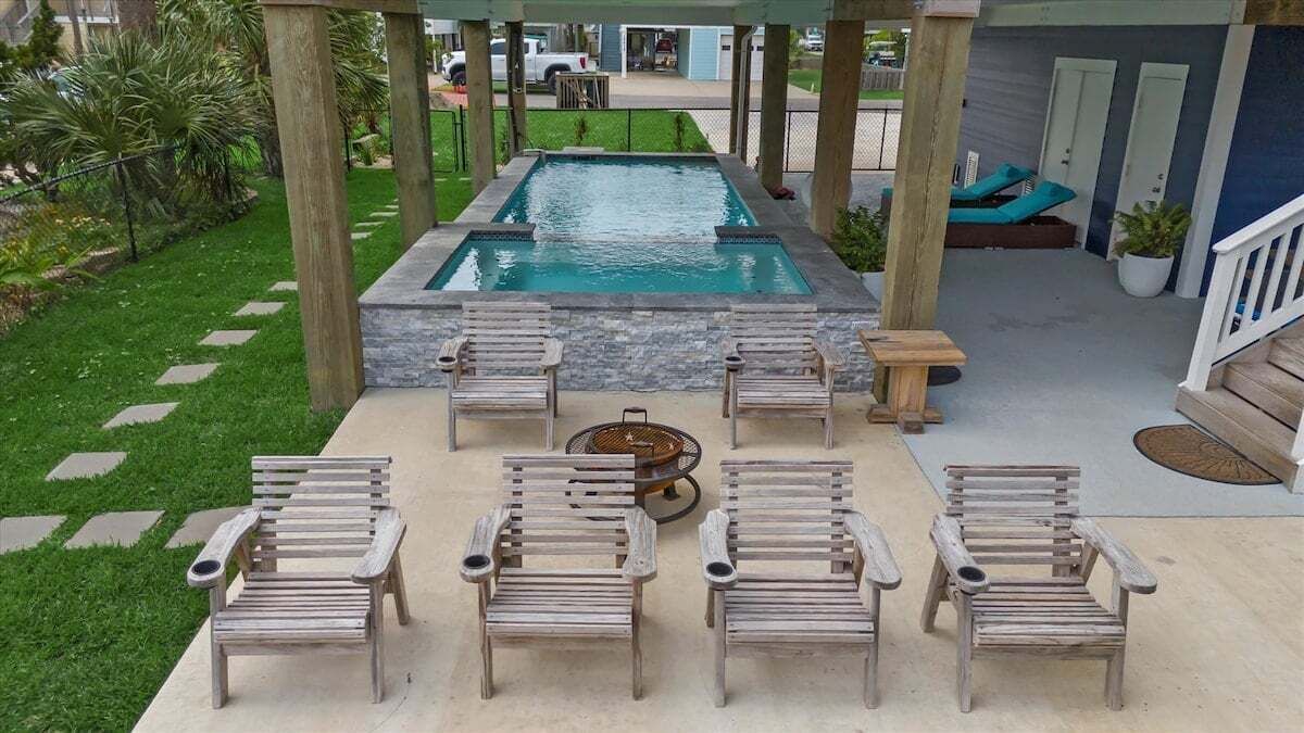 Photo of Patio Balcony in Jamaica Beach