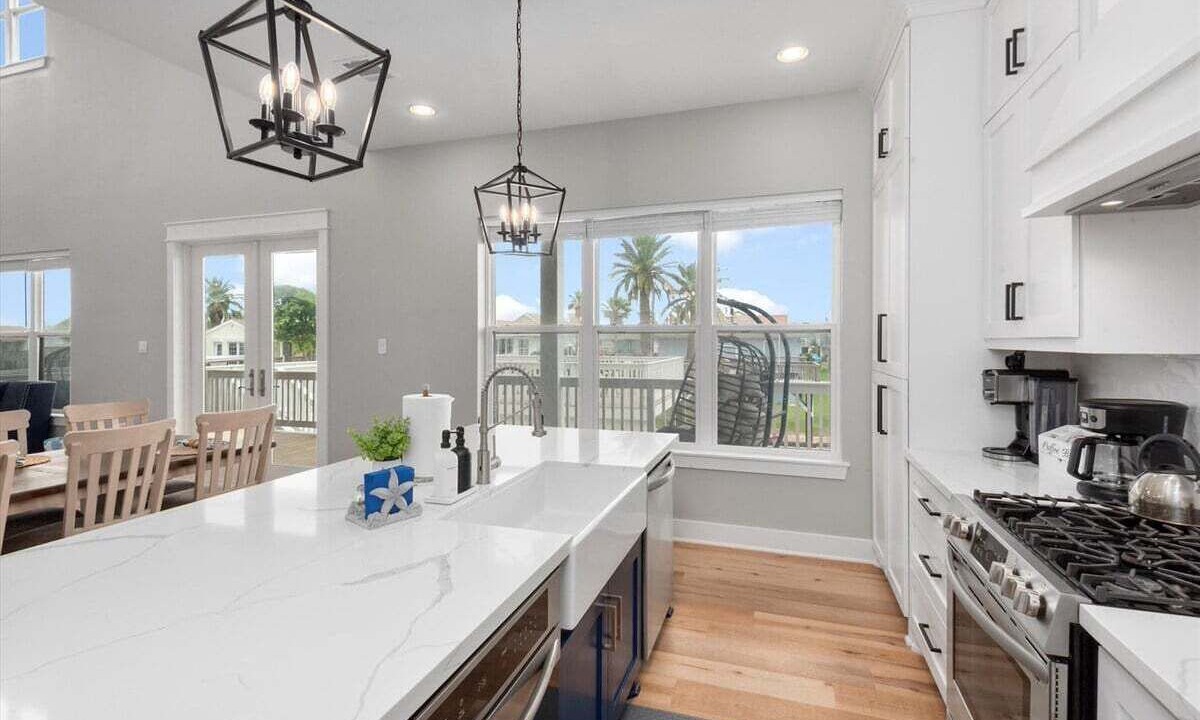 Photo of Kitchen in Jamaica Beach