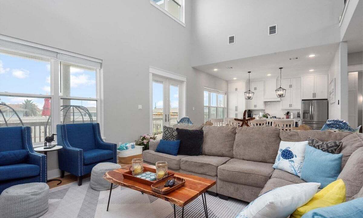 Photo of Livingroom in Jamaica Beach