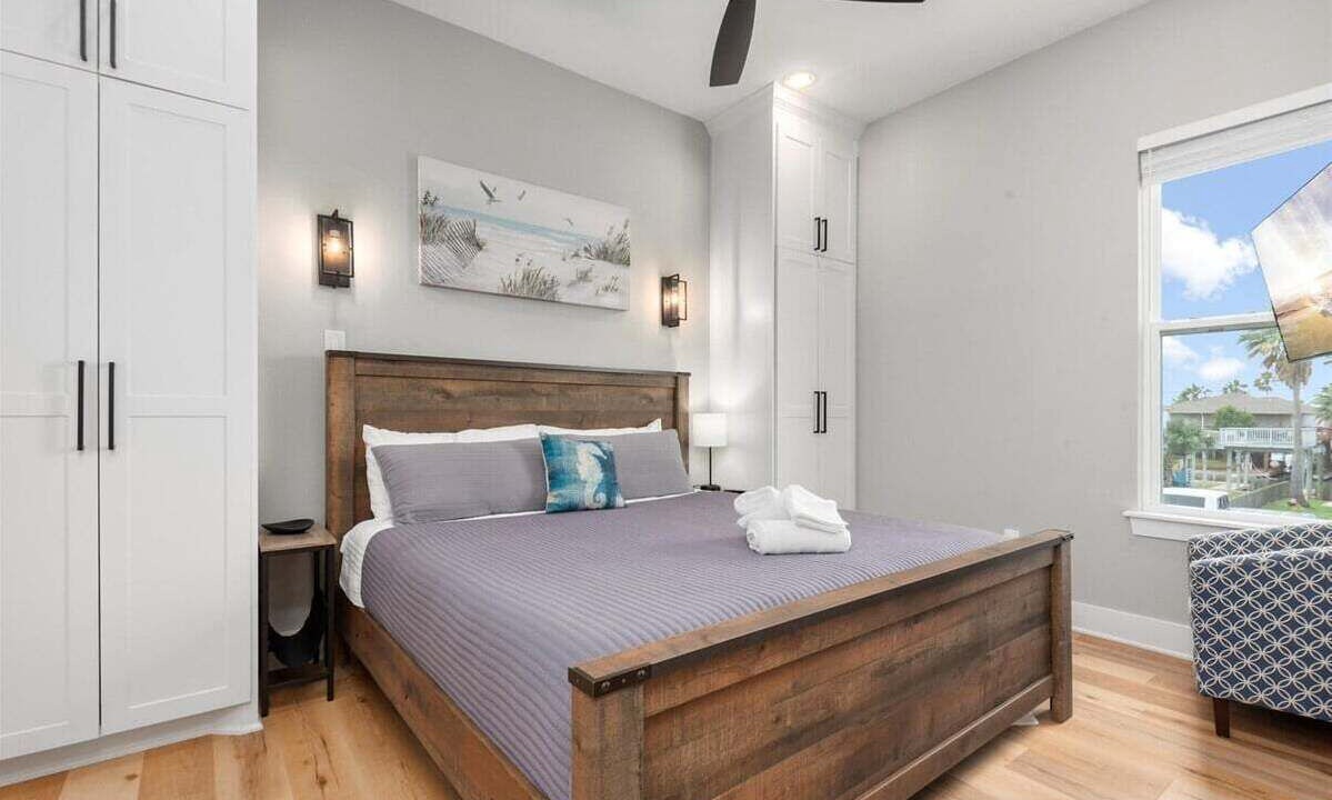 Photo of Bedroom in Jamaica Beach
