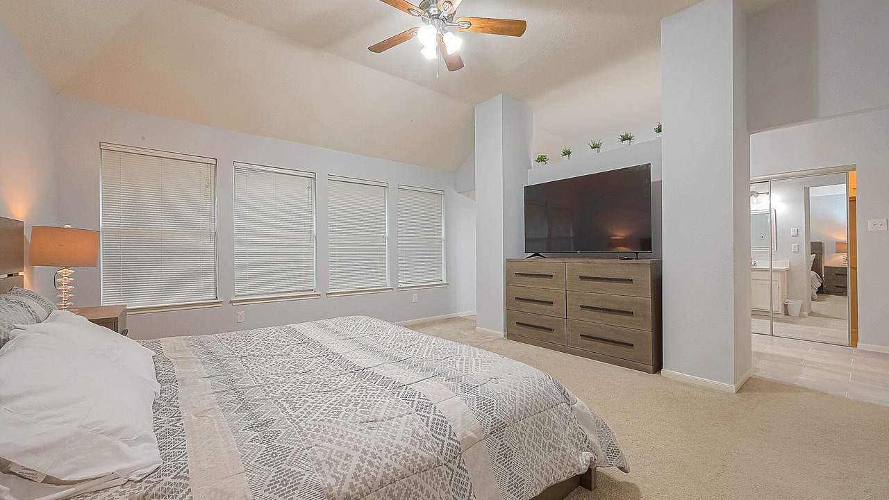 Photo of Bedroom in Clear Lake