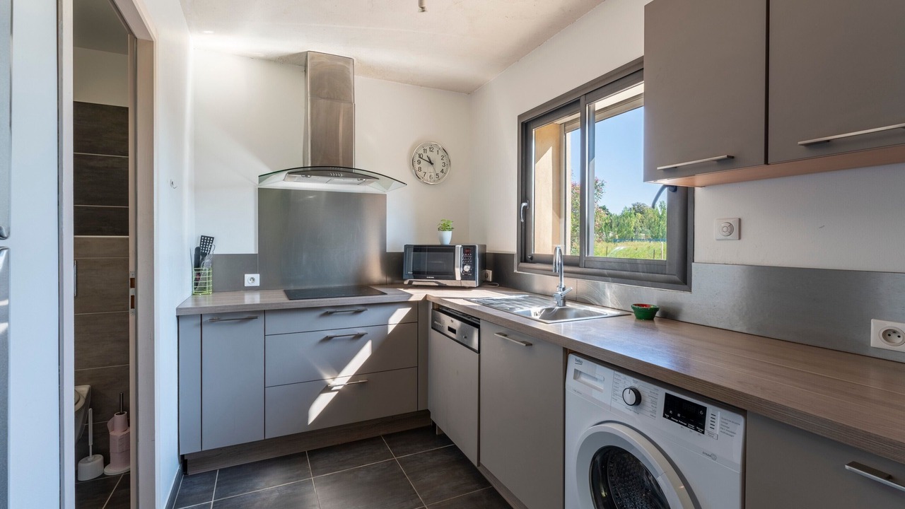 Photo of Kitchen in Camaret-sur-Aigues