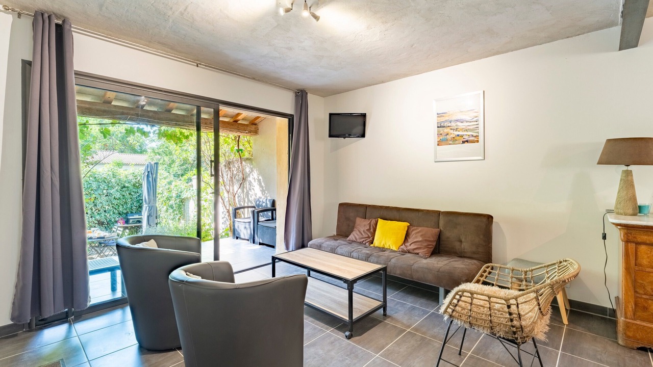 Photo of Livingroom in Camaret-sur-Aigues