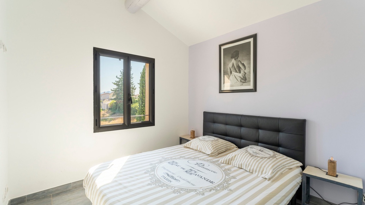Photo of Bedroom in Camaret-sur-Aigues