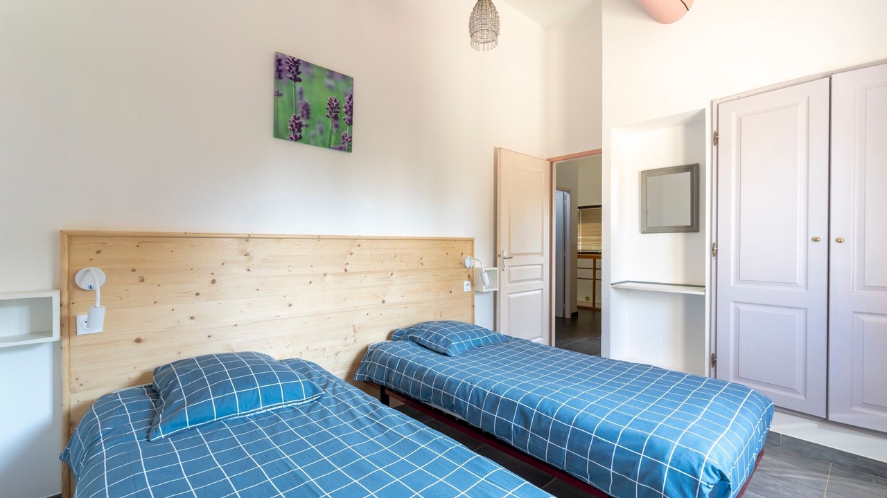 Photo of Bedroom in Camaret-sur-Aigues