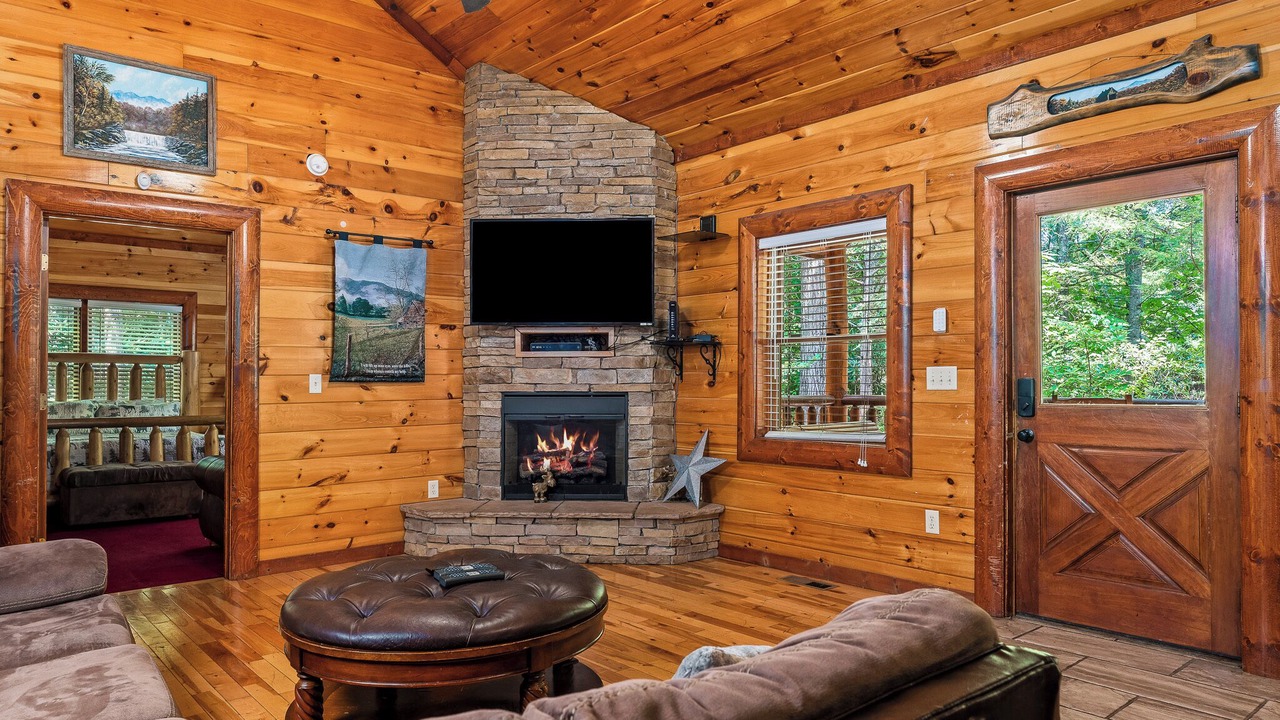 Photo of Livingroom in Cosby