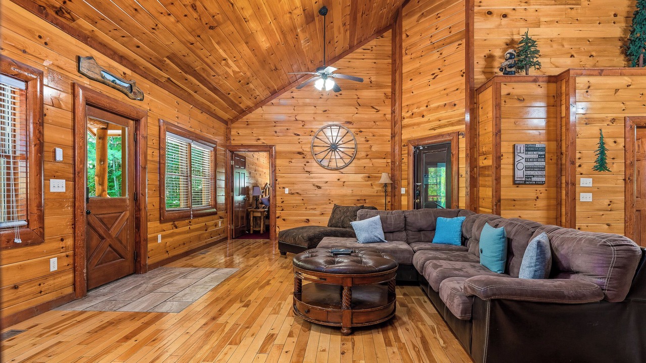 Photo of Livingroom in Cosby