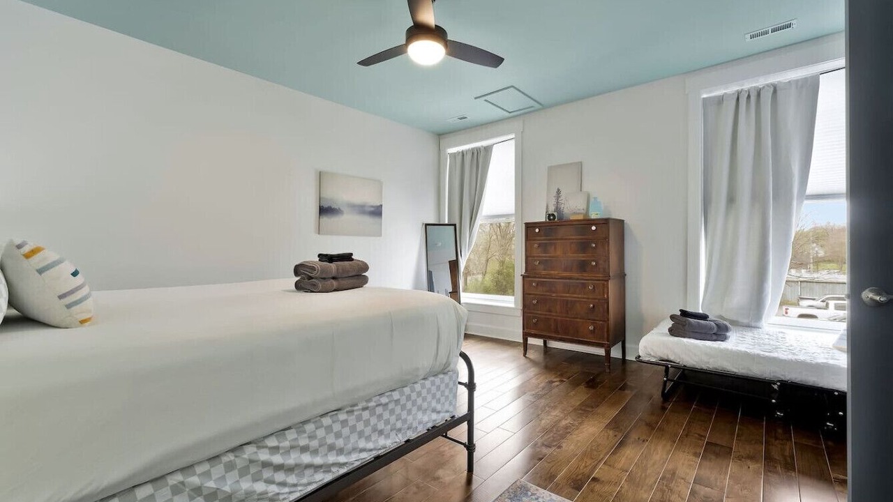 Photo of Bedroom in Dickson