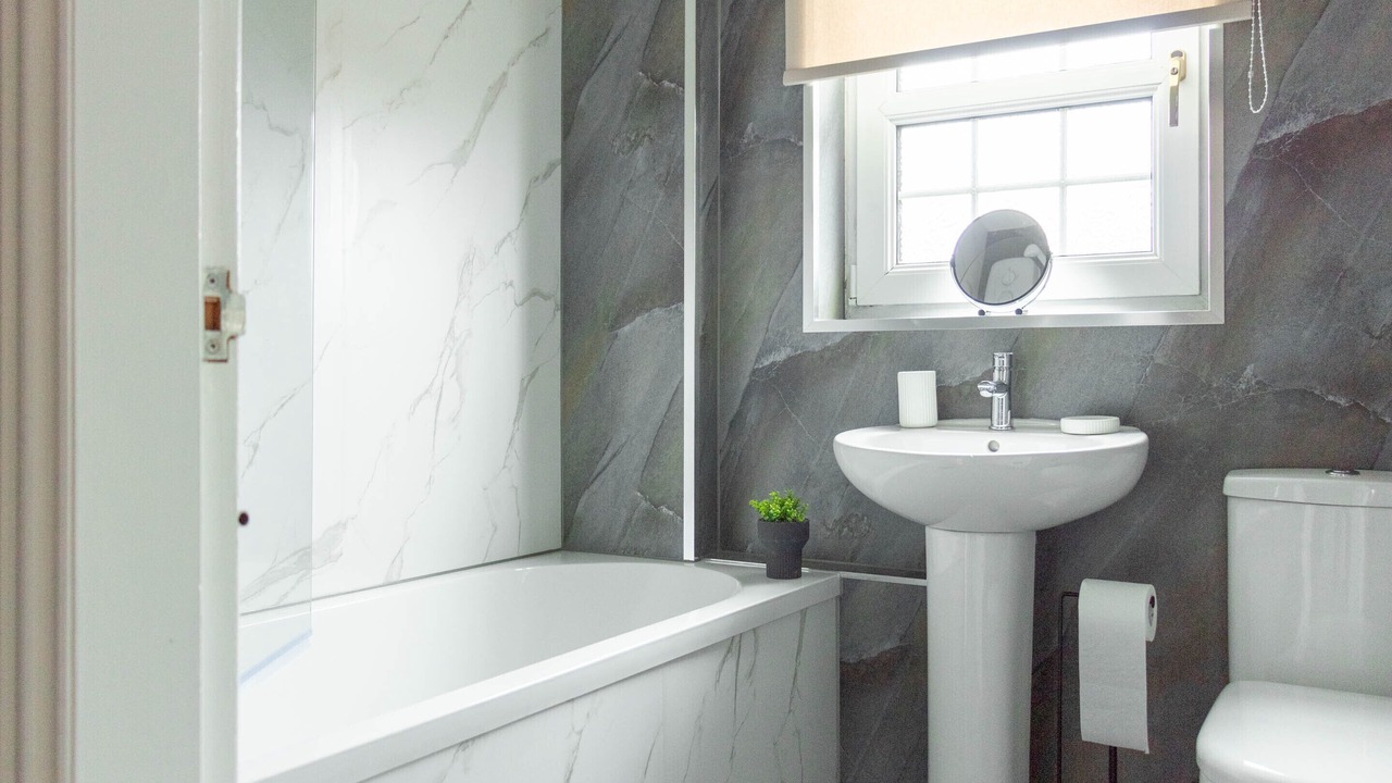 Photo of Bathroom in Airth