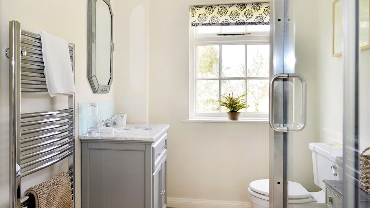 Photo of Bathroom in Crickhowell