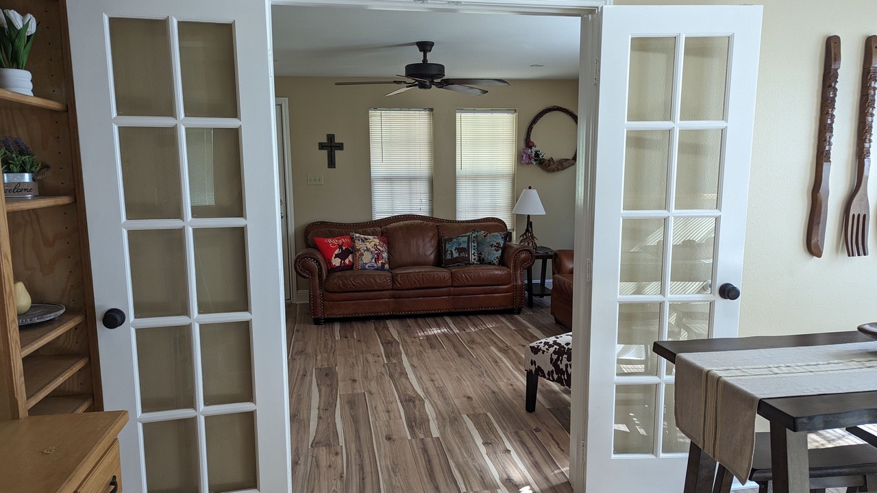 Photo of Livingroom in Anderson County