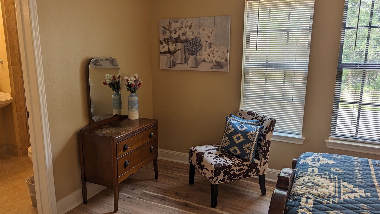 Photo of Bedroom in Anderson County